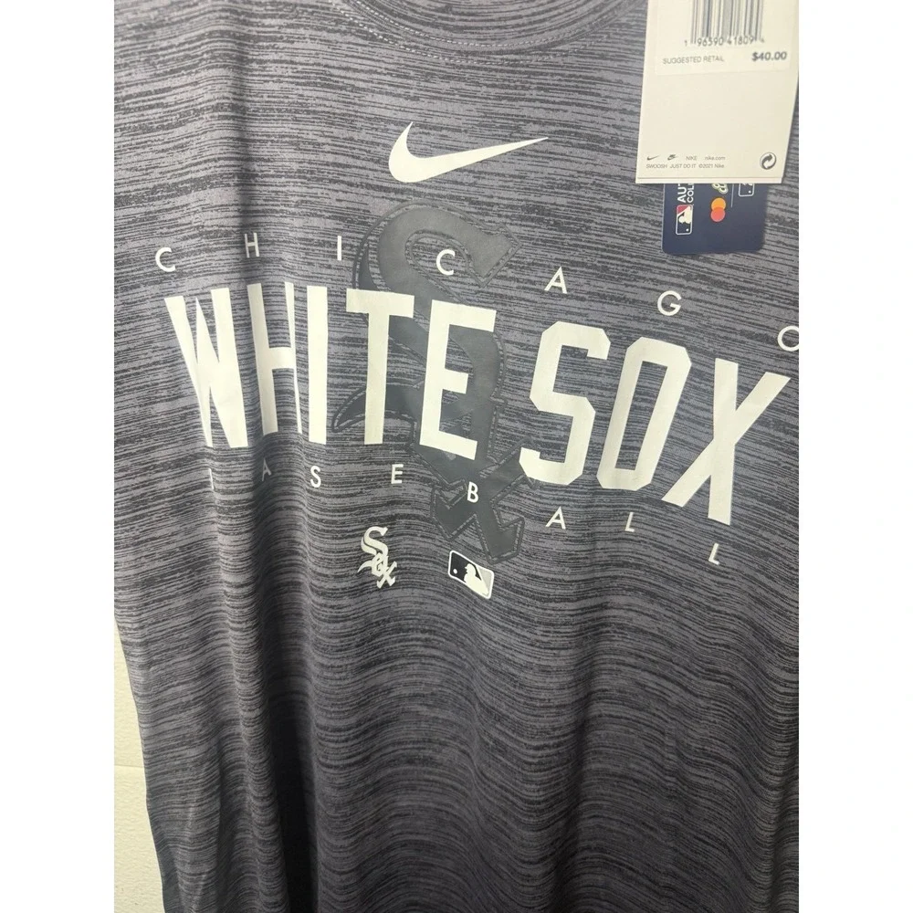 Nike Dri-FIT Mens Chicago White Sox Size M Authentic Collection MLB Gray T-Shirt